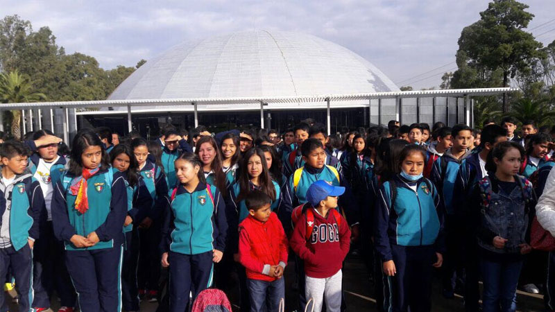 Cambio de itinerario durante la visita al Centro Expositor de la Ciudad
